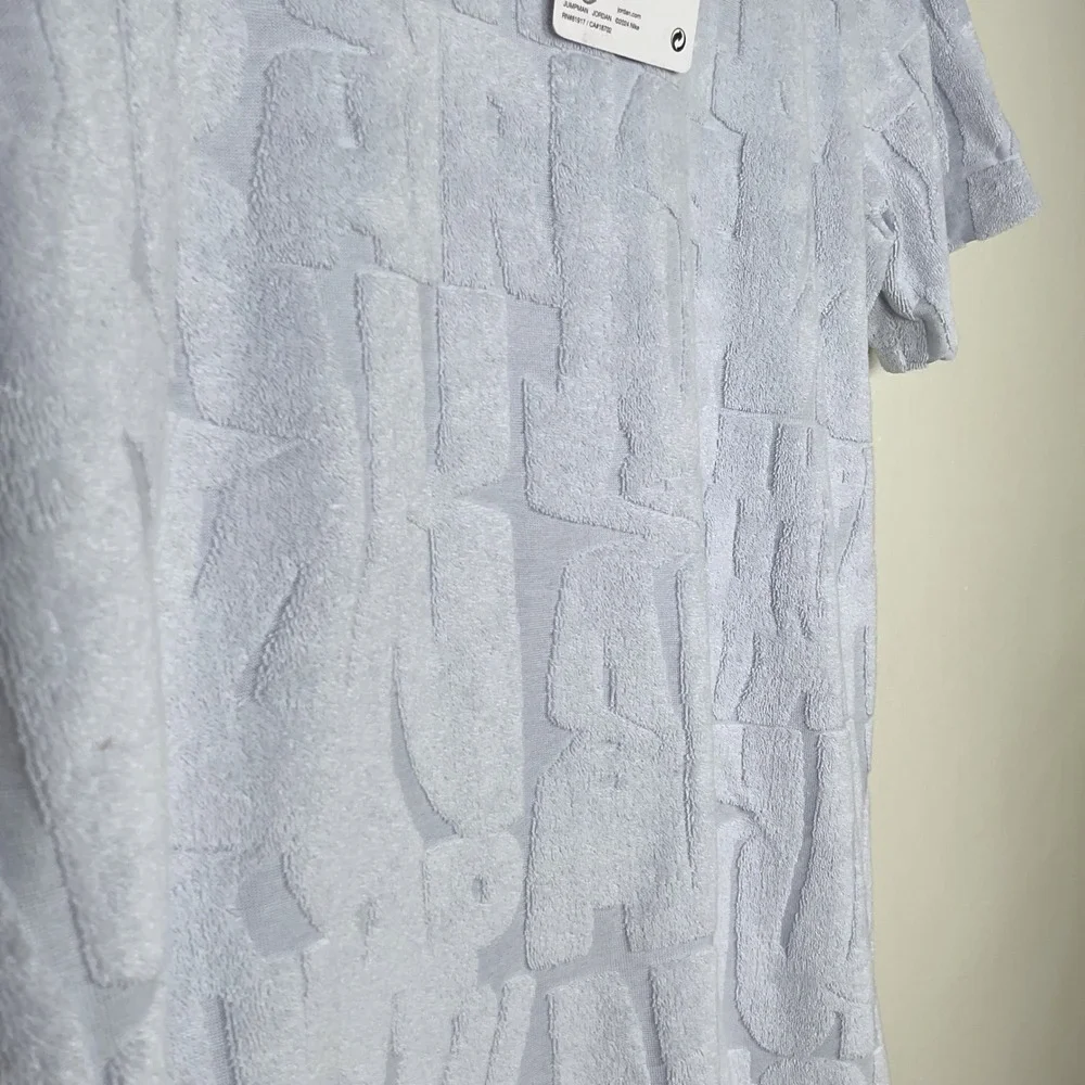 Jordan Kids Football Gray T-Shirt Top Orange Logo Size L 12-13 yrs‎ NWT